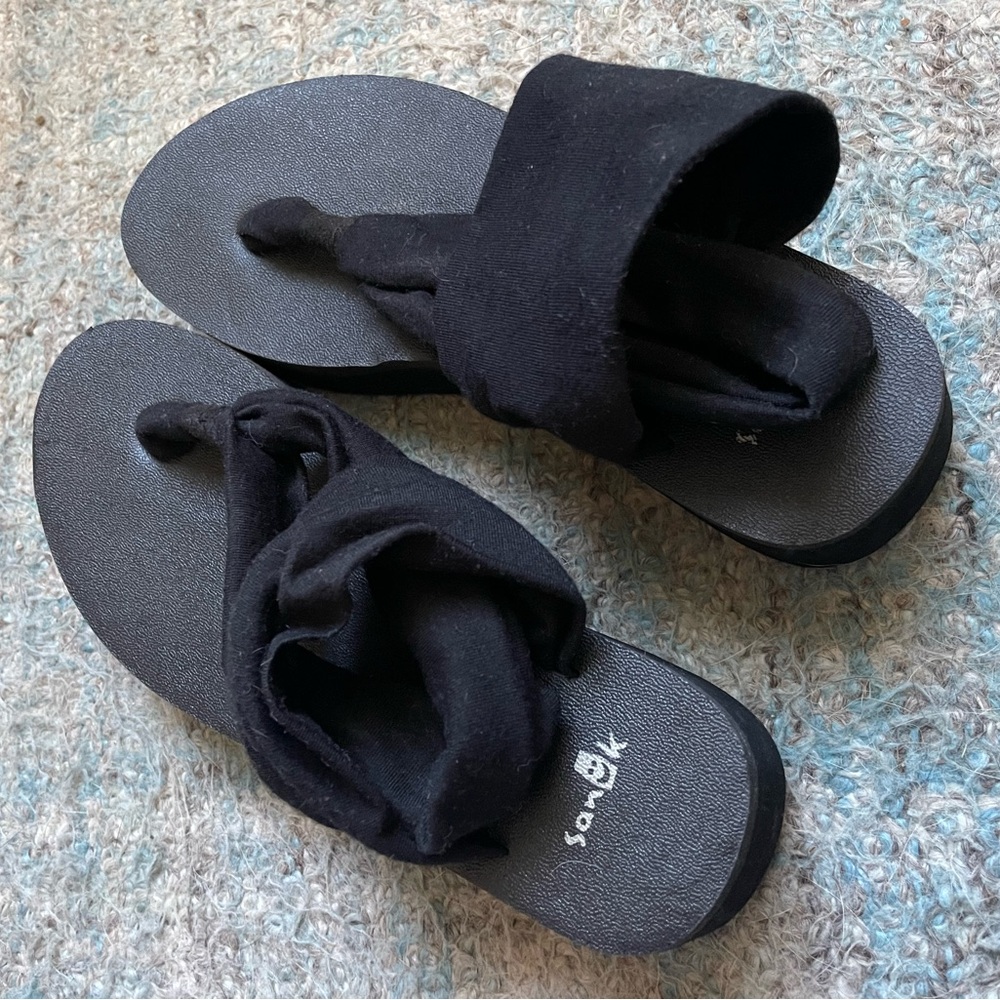 Sanuk platform strappy sandals